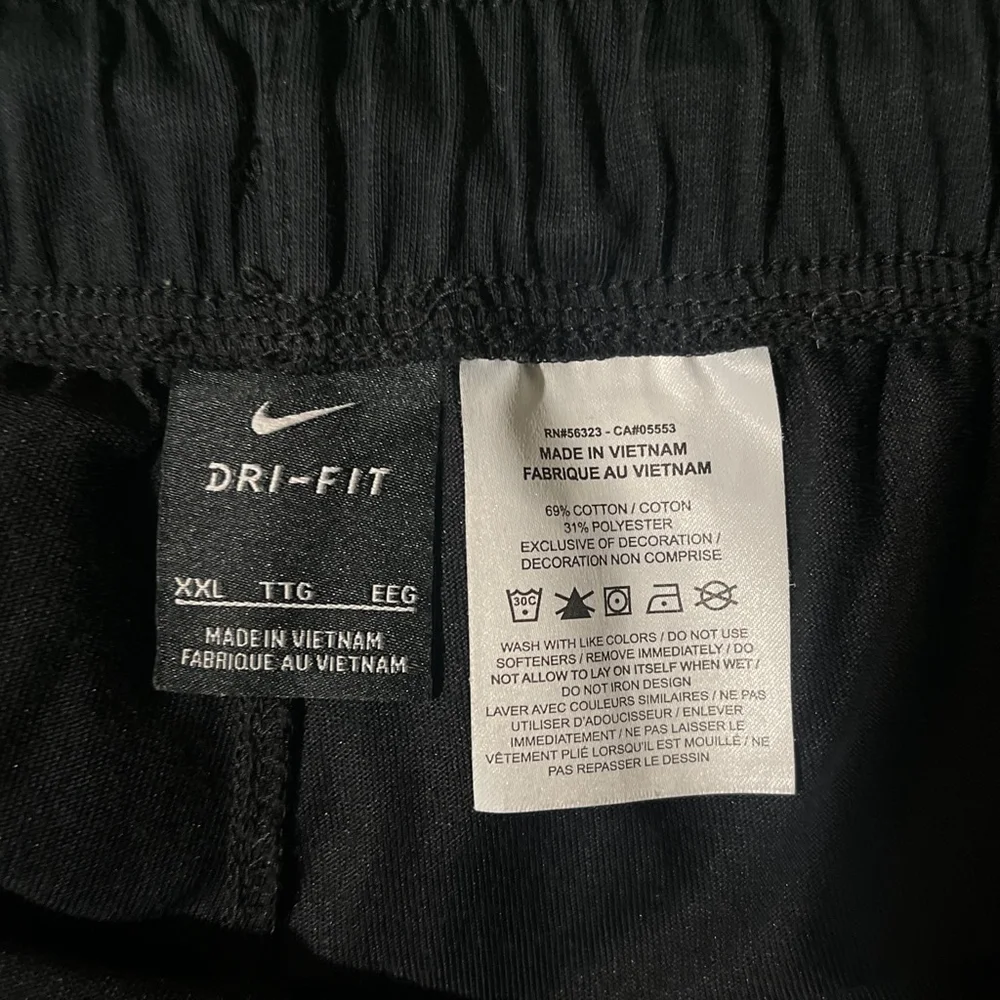 NWOT Women's Nike Dri-FIT Black & White Swoosh Track Pants Joggers XXL
